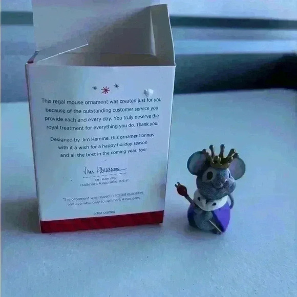 Hallmark Keepsake Royal Treatment Ornament Associate Gift 2014 Mouse Limited - Picture 4 of 4
